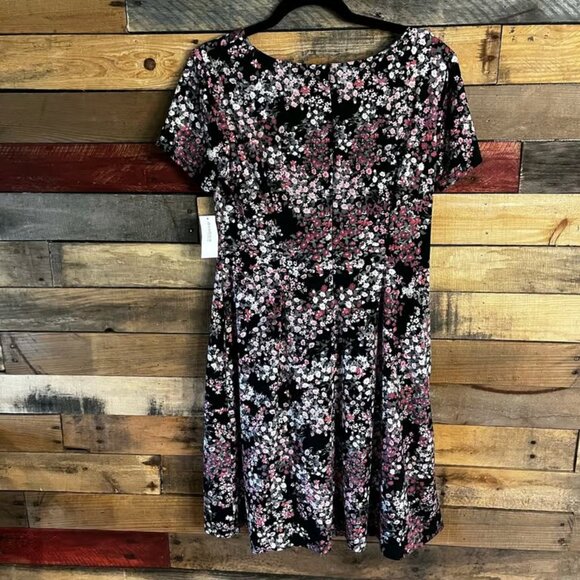 Roz & Ali‎ Black Floral Dress Size 8 - Picture 2 of 3